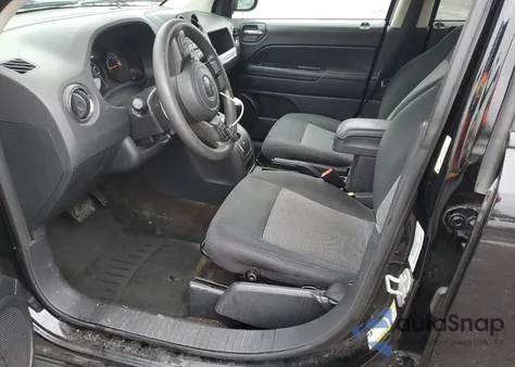 2016 Jeep Compass Sport z USA, uszkodzony, nr VIN 1C4NJDBB2GD502102